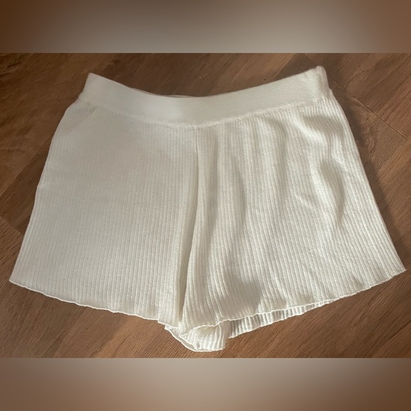 SABLYN Gia Cream Colored Ribbed 100% Cashmere Shorts, Elastic Waist; size XS - Picture 1 of 4